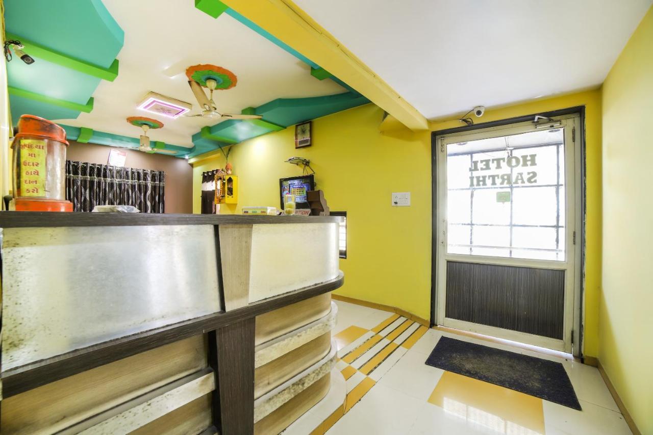 Oyo 69877 Hotel Sarthi Residency Amhedabad Dış mekan fotoğraf