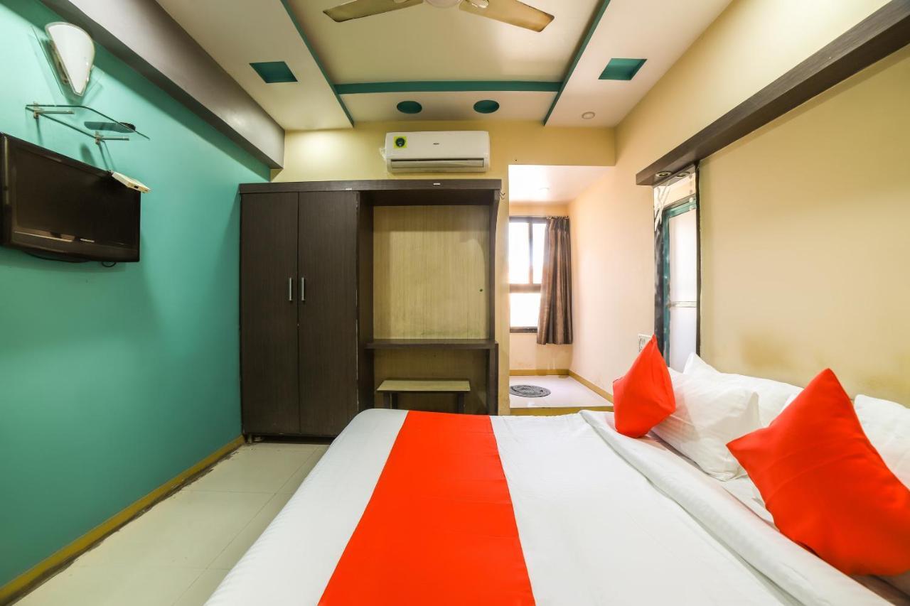 Oyo 69877 Hotel Sarthi Residency Amhedabad Dış mekan fotoğraf